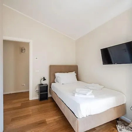 Palazzo Artisti 270mq Penthouse 4 Bedr Jacuzzi