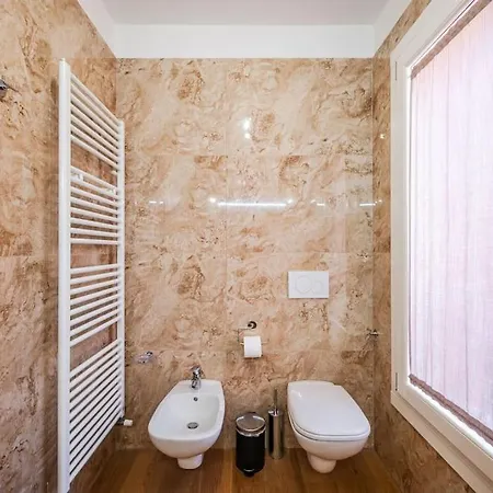 Palazzo Artisti 270mq Penthouse 4 Bedr Jacuzzi Modena