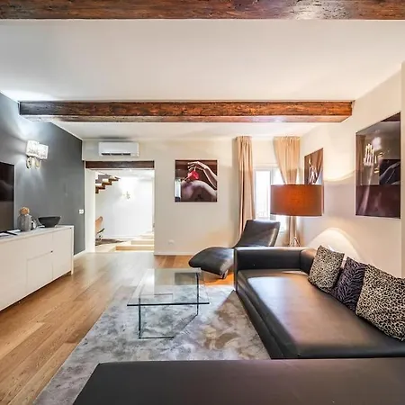 Palazzo Artisti 270mq Penthouse 4 Bedr Jacuzzi Apartment *