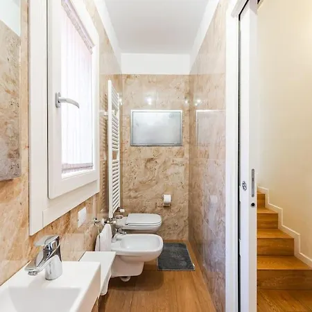 Palazzo Artisti 270mq Penthouse 4 Bedr Jacuzzi * Modena